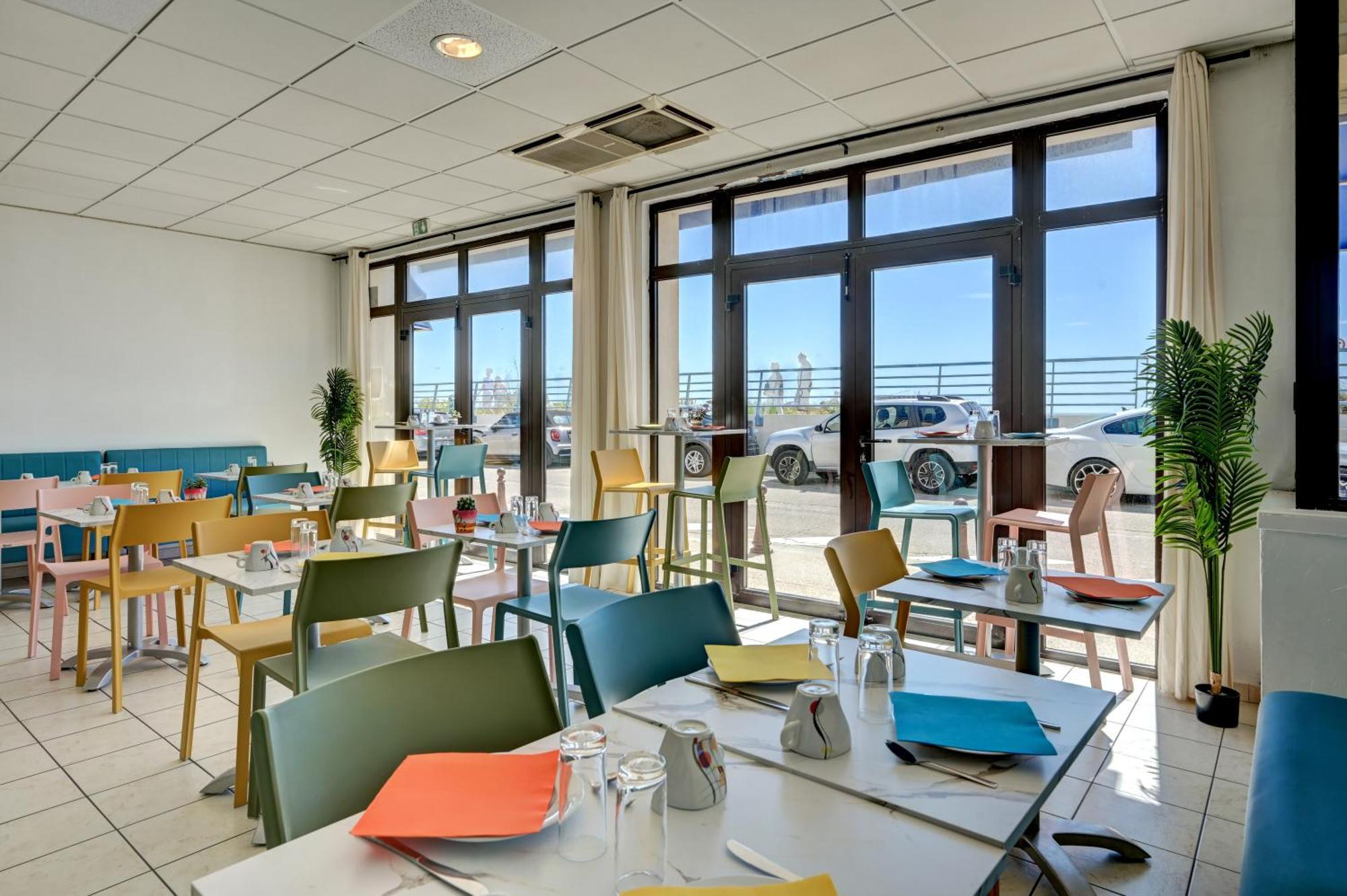 Hotel Camille Saintes-Maries-de-la-Mer Exterior photo